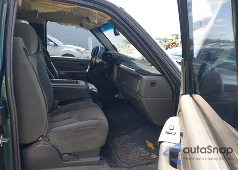 2004 Chevrolet Silverado 1500 Ls z USA, uszkodzony, nr VIN 2GCEC19V841329783